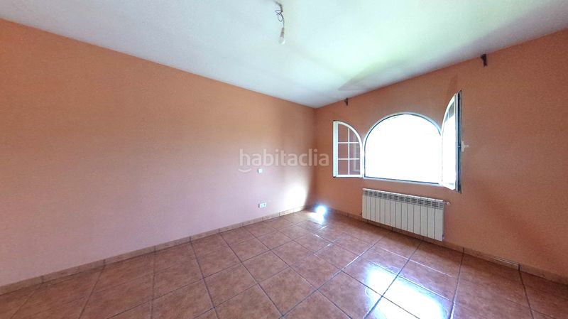 Foto bf0f0acd-0f3e-4ca2-ba79-54c7502fb08a. Casa amb aparcament a Loeches