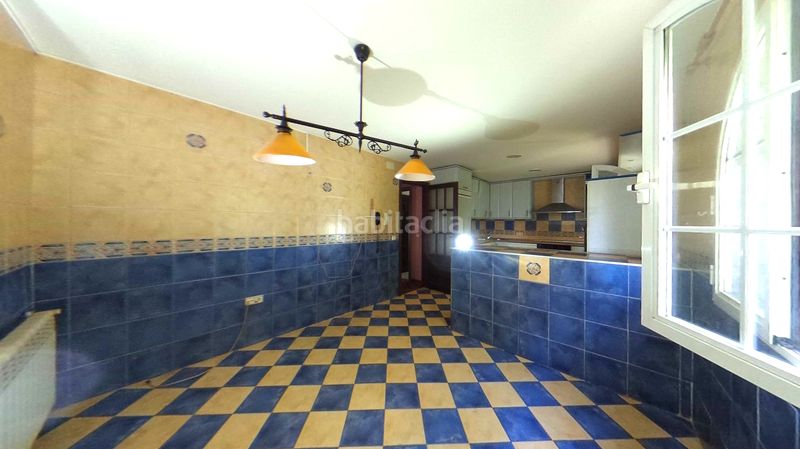 Foto c18b1408-3b63-472a-8663-d70f1674d9e3. Casa amb aparcament a Loeches