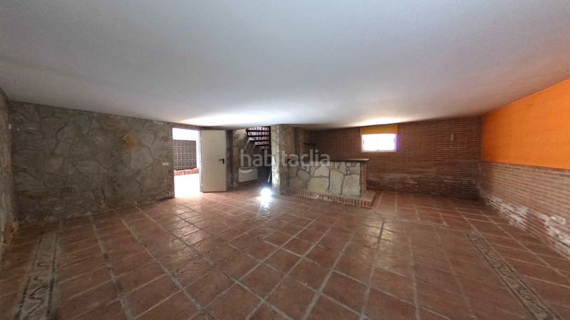 Foto c3dbd05a-b321-4fb3-be17-5a661ef6a697. Casa amb aparcament a Loeches