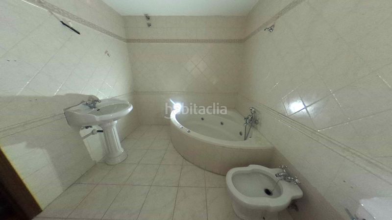 Foto fcd30681-c489-4b26-a2a3-60d1b6d8596d. Casa amb aparcament a Loeches