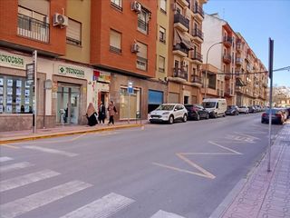 Local Comercial  Cl alfonso x el sabio
