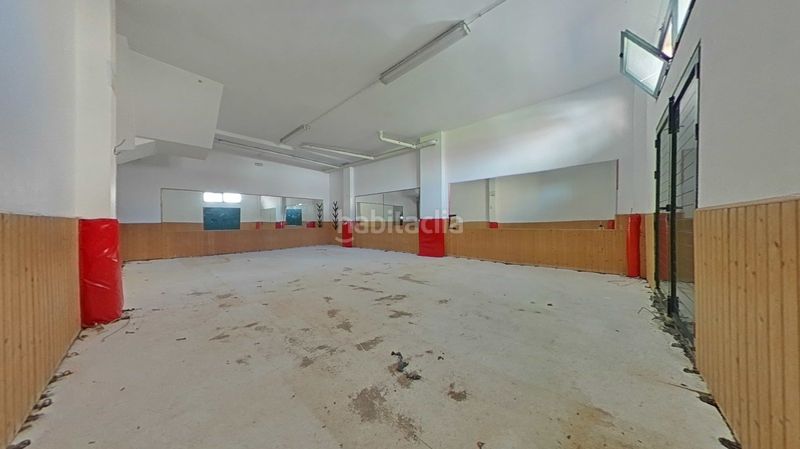 Foto 18f8caed-2bf1-4aee-8e4c-b77d6405853b. Local comercial en Melide