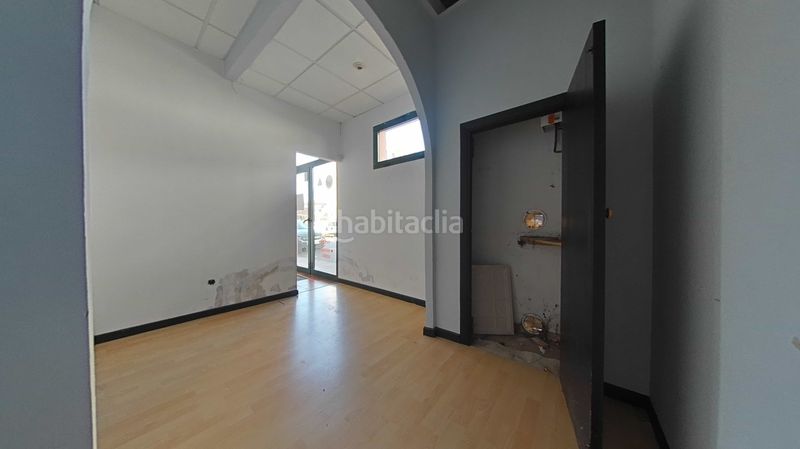 Foto 88dc2255-e7c4-42e7-8e39-798673bc0cb4. Local comercial en Melide