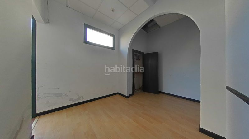 Foto bf620895-30f3-4457-9c54-60d318de4c97. Local comercial en Melide