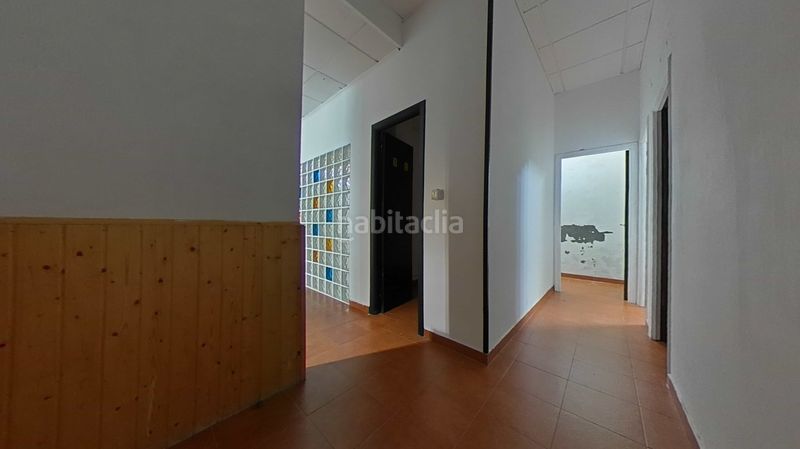 Foto ef7c7eb6-ab73-4ef4-8270-b3d605e99231. Local comercial en Melide