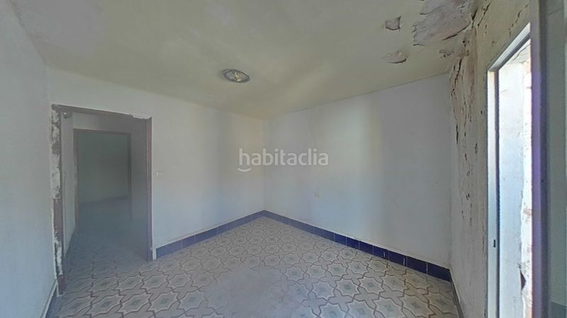 Foto 7e3f6e7d-2dd4-45f7-a0dc-8fb54a4af5ed. Casa adossada a Onda