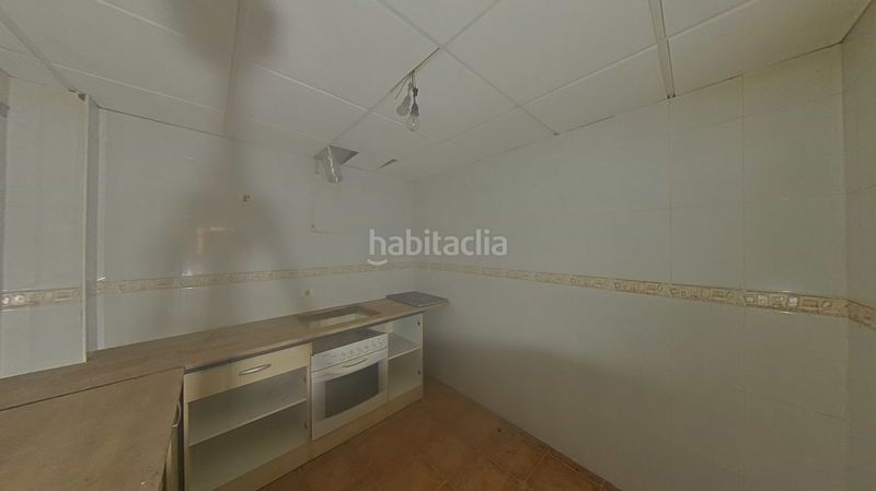 Foto 9cef8b81-d812-41ad-ac7c-a1d152c480d4. Casa adossada a Onda
