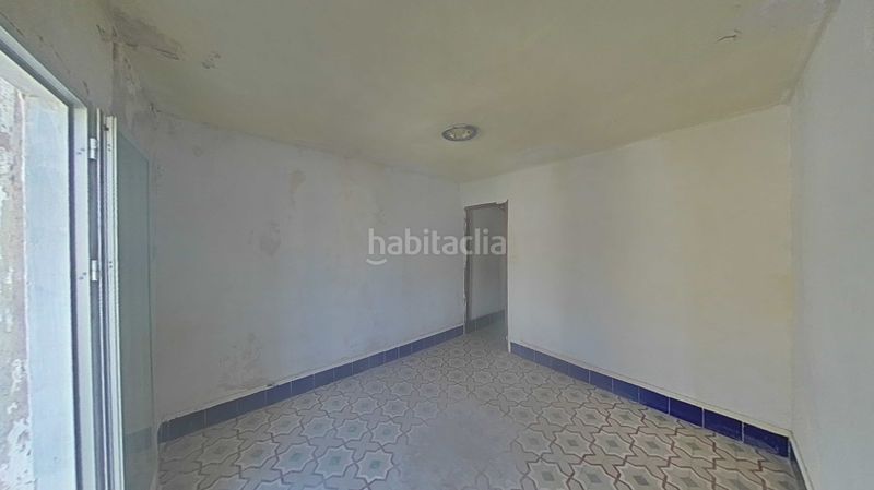 Foto f0dc16d0-9b05-45ce-8563-b39f27e1ca4c. Casa adossada a Onda