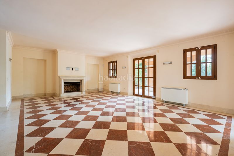 Foto c36b1ce4-9bab-430a-a28d-f5dae08b445b. Casa amb piscina a La Concha - Resina Golf Estepona