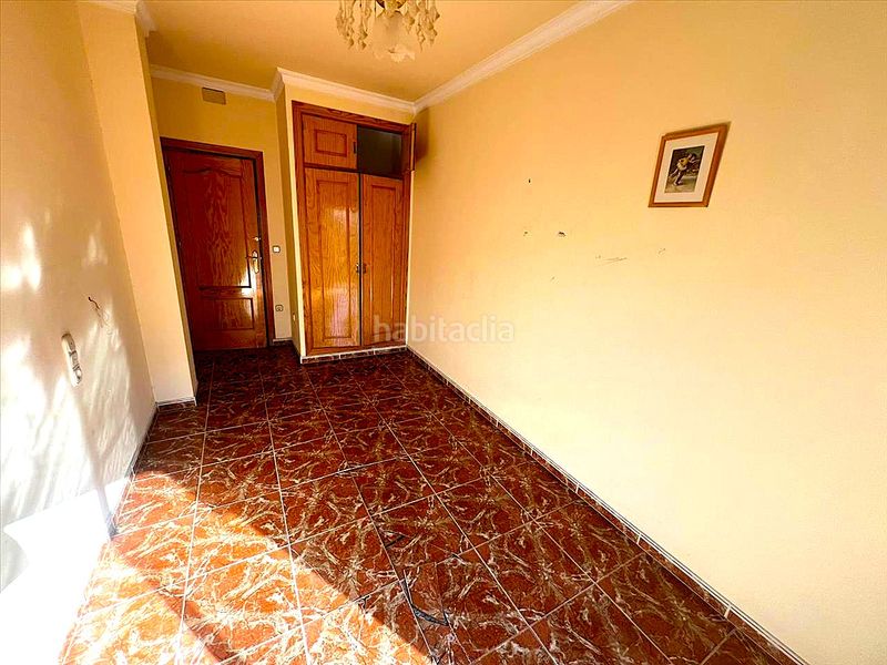 Foto e7f38809-0c1b-48cb-93fb-35465522678d. Casa adossada amb aparcament a Fuente Vaqueros