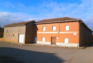 Casa adossada a Afueras-Ro