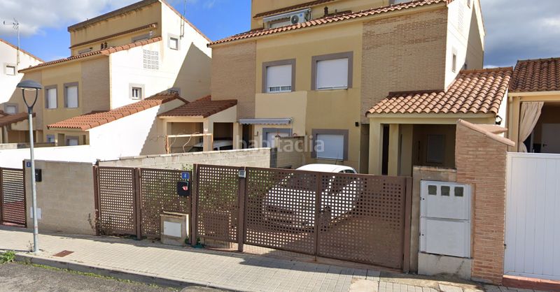 Foto 8429c3bd-3d77-4271-b750-826d1d6aee0a. Casa adossada a Magán