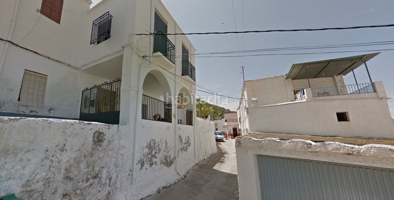 Foto 8280fd90-46a8-4887-9c97-b4bf4e6b011e. Casa adossada a Berja