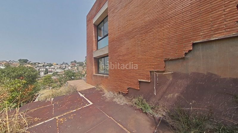 Foto 1382012c-307f-4b7a-bba9-d1dd086f03cd. Casa amb piscina a Vallirana