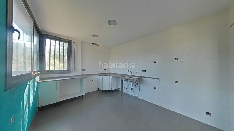 Foto afbcbc26-c5f0-46c1-b53b-5ff7722df10c. Casa amb piscina a Vallirana