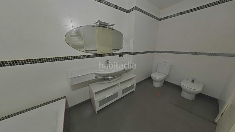 Foto d6dea47e-a128-40fb-8629-dd039f495dd9. Casa amb piscina a Vallirana
