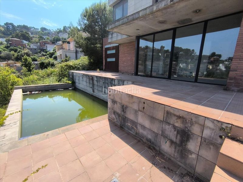 Foto e80b34db-1cf3-4bea-9cf4-720d84ca20d5. Casa amb piscina a Vallirana