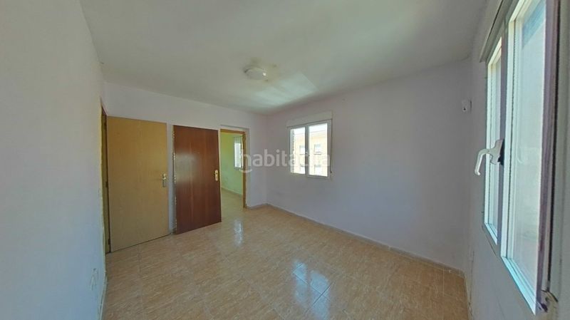 Foto 0ac94a9c-50b9-43cd-b233-7b1f477d8318. Piso en Numancia Madrid