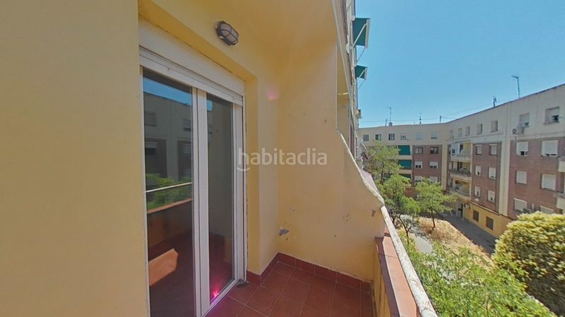 Foto 7243ce75-5875-4a2d-b306-f253ada64b44. Piso en Numancia Madrid