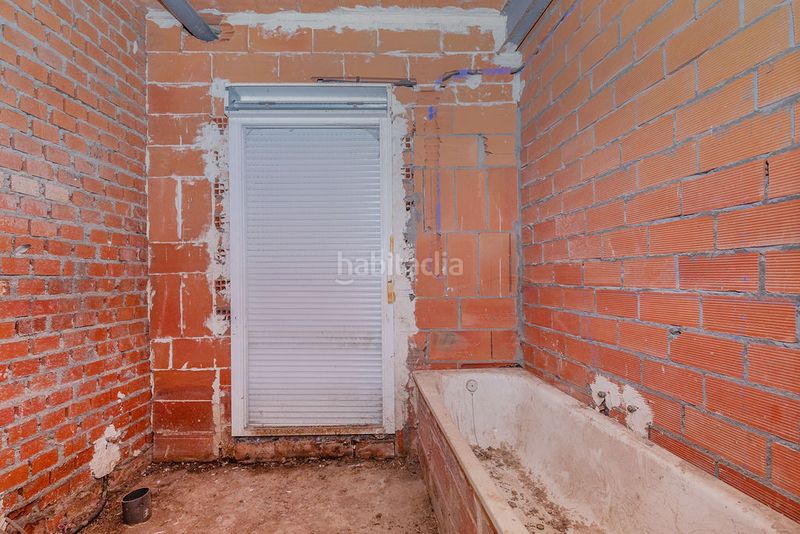 Foto ce884344-971f-47ab-b0b7-6c3eada420f4. Casa adossada a Mocejón
