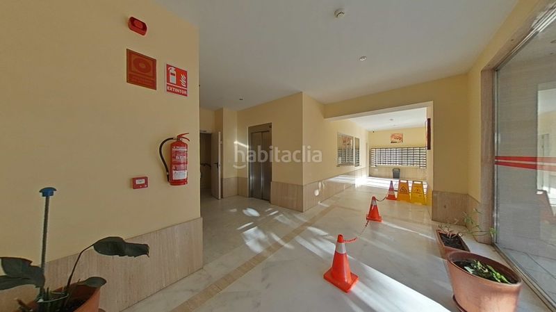 Foto b127536a-dc7f-450d-91e9-6f991134d724. Edifici a Urbadiez - Entrepuentes Sevilla