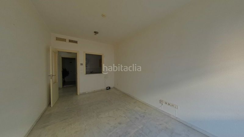 Foto cce5cc93-e851-46e4-b72b-c5aaf19e09b6. Edifici a Urbadiez - Entrepuentes Sevilla
