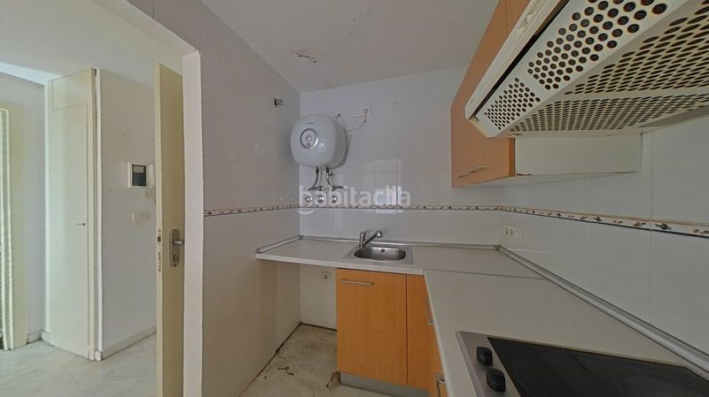 Foto e5651e4b-167c-47a3-84fc-522b844f7581. Edifici a Urbadiez - Entrepuentes Sevilla