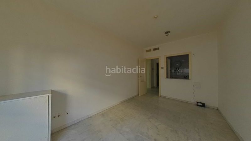 Foto ebc144aa-6892-4c0e-8dc3-1448d623228b. Edifici a Urbadiez - Entrepuentes Sevilla