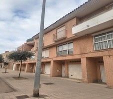 Casa adossada a Avenida Alcora