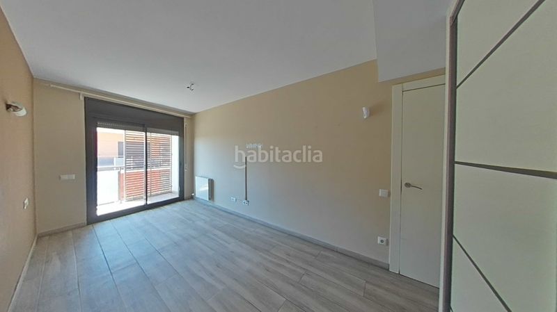 Foto f032d019-852d-4564-8d1c-bd2240a071d2. Pis amb calefacció aparcament a Centre Castelldefels