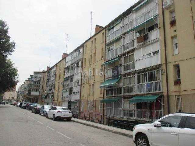 Foto 93d8f8ee-7b1f-4fce-b81c-69b7763eaad8. Pis a Amposta Madrid