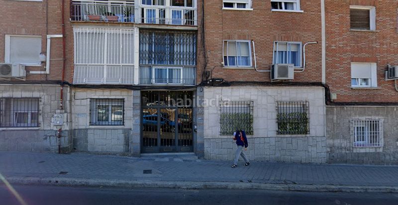Foto b484e83b-61c2-438f-9446-a99ae5ef6930. Casa a Numancia Madrid