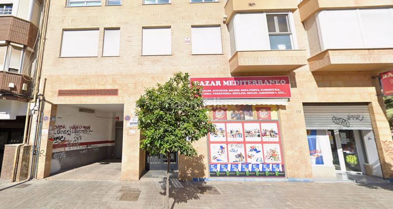 Foto 2c5ad695-1cff-4126-bca9-dfe3eb7c2a0d. Casa amb aparcament a Torrefiel Valencia