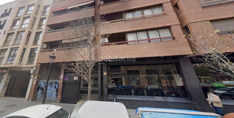 Foto fdd2b19f-a934-4684-a8ed-3e283ba75f43. Casa amb aparcament a Russafa Valencia