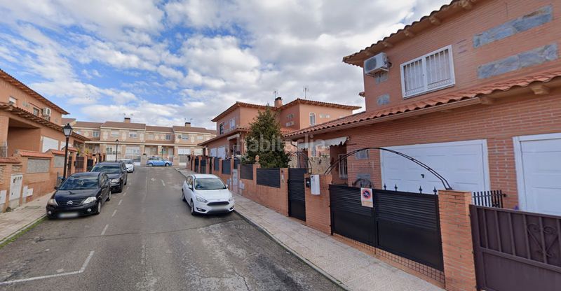 Foto fbf22463-58f8-4155-ab7c-3685ffbe838c. Casa a Ugena