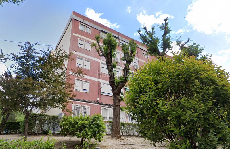 Foto 8b32c208-ed3a-486f-a52c-bc7322b53a47. Casa a Vinateros Madrid