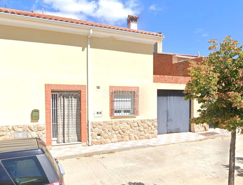 Foto d5ce0f7b-70dc-4924-a0e5-cddfb43311b1. Casa a Serradilla
