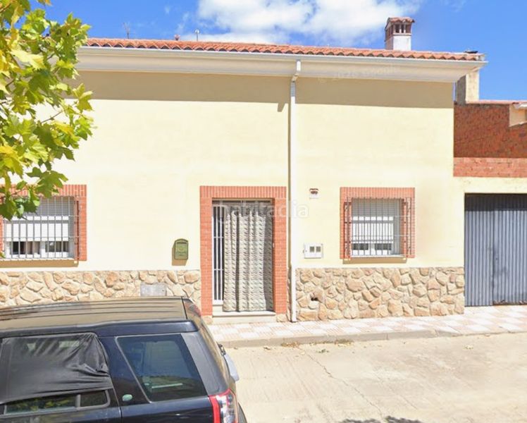 Foto d88f630c-ee4d-43ed-80f1-92b2d3e6efaf. Casa a Serradilla