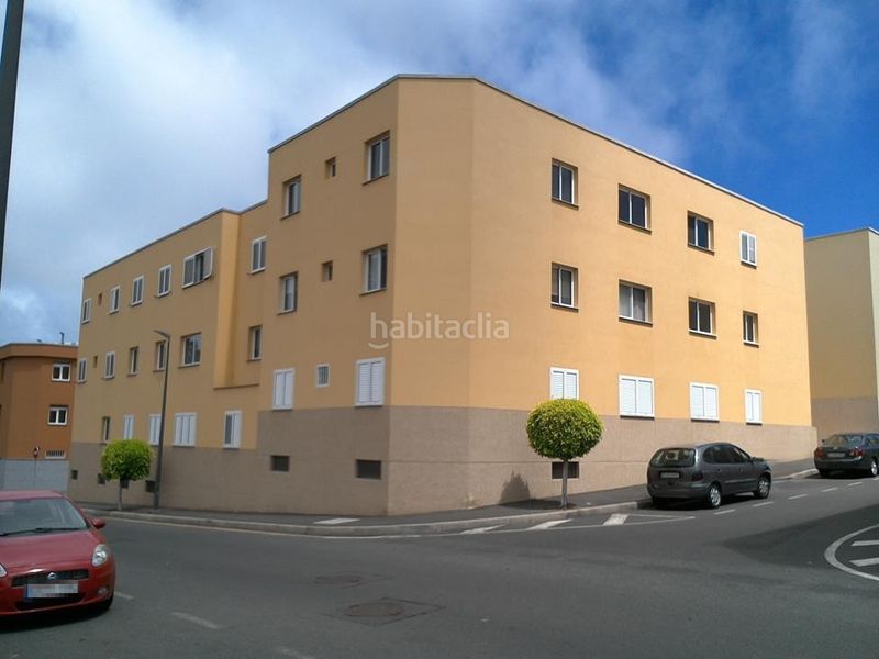 Foto 7e1b6d86-c99d-4aa0-b9a5-0f18f1efa65f. Pis a Cardones Arucas