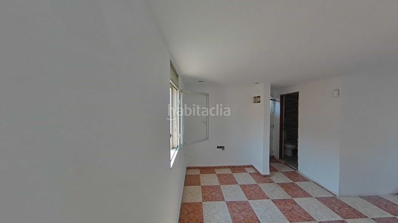 Foto eacb6611-387f-4235-8bbd-bbbb19e25498. Pis a Los Pájaros Sevilla