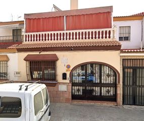 Casa  La hoja roja