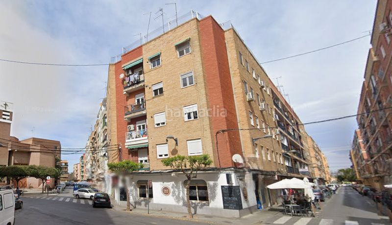 Foto 668dba9d-9dd3-4aa3-a725-2108863bdcb6. Casa a Avenida de la Paz Xirivella