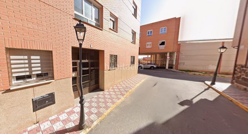 Foto ae83c96a-545a-43cb-8b40-8366a6e40bf8. Casa amb aparcament a Cedillo del Condado