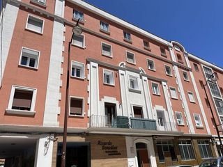 Pis a CL. CALZADAS