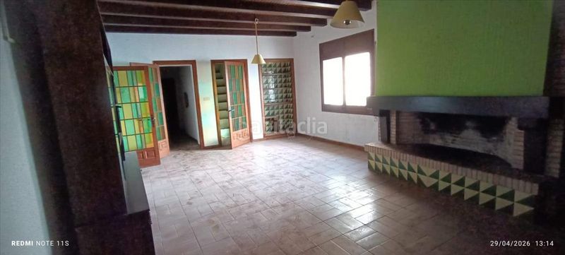 Foto 7c536832-1687-403d-89fc-ef1afb171865. Casa adossada a Oluges (Les)