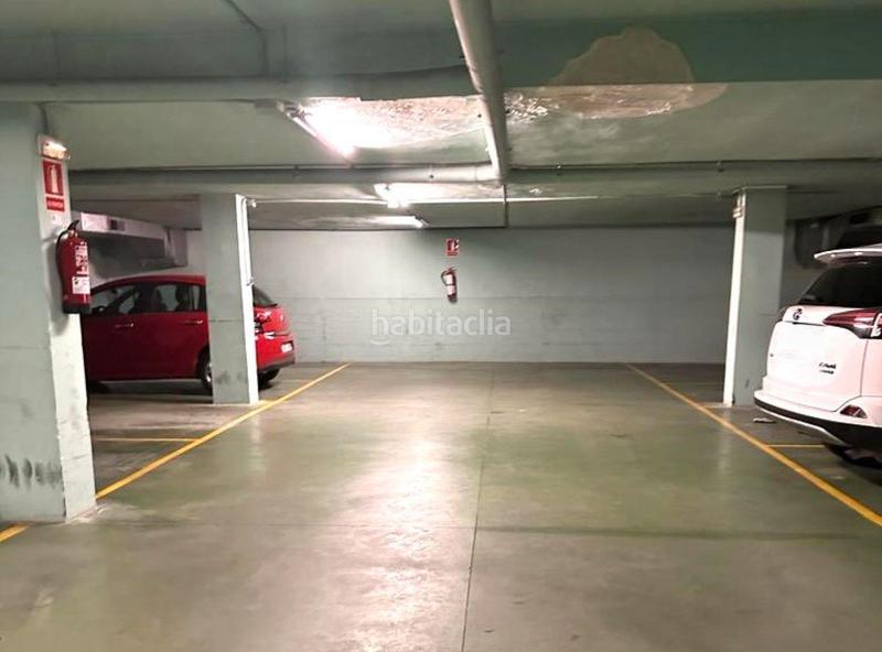 Foto 19bb0ade-5595-40c9-b7ba-7c416e9afc17. Parking coche en Instituts-Universitat Lleida