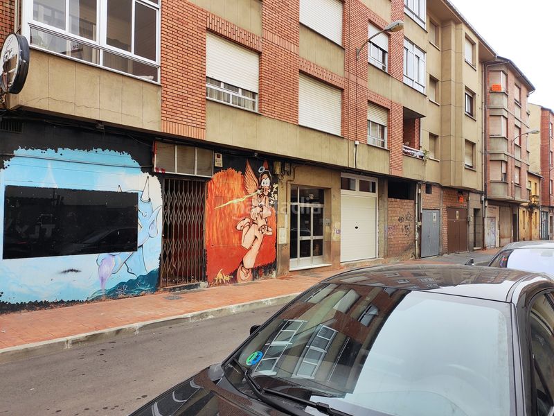 Foto e1aa7e8c-e8f4-43b4-9184-18fe6f6ce656. Local comercial a Flores de Sil - La Placa Ponferrada