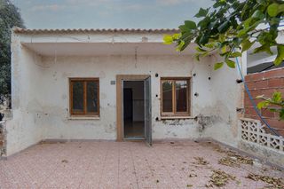 Casa adossada  De la calavera
