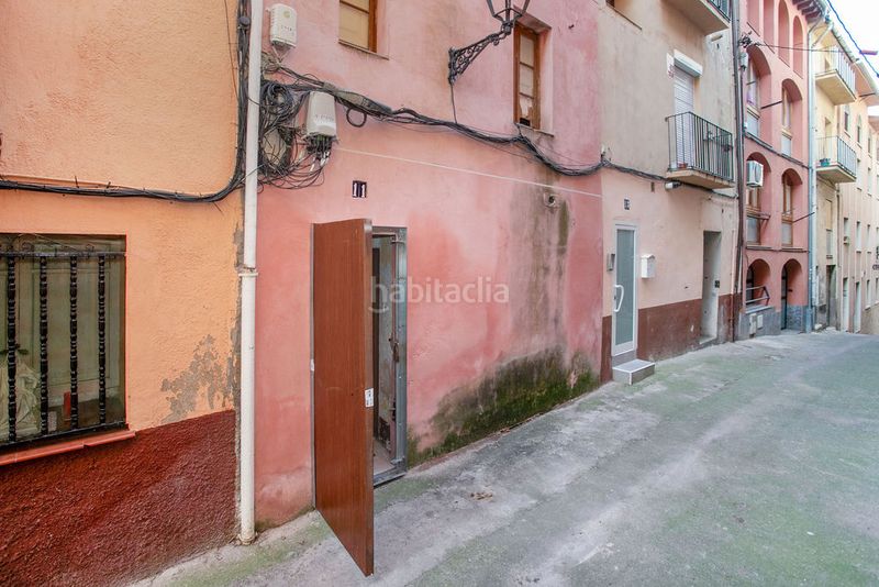 Foto fa5ab2d7-e273-4ab2-b729-f0f963a4c779. Casa adossada a Berga