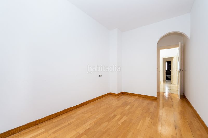Foto 48fe9170-e53f-458d-af9e-04e2919d4a9e. Casa adossada a Urdiain